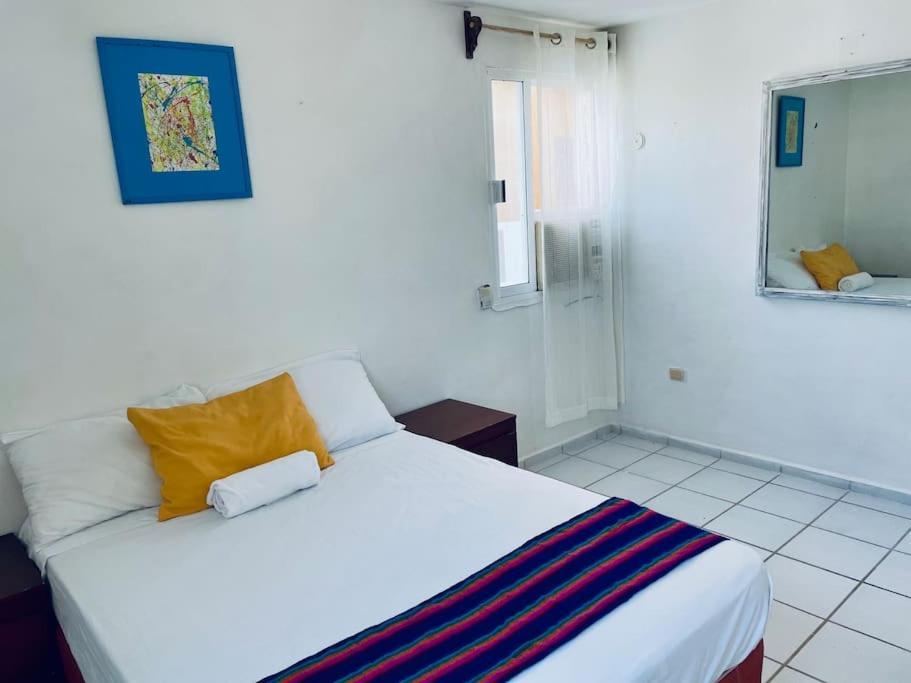 Punta Me Apartments & Rooms Near The Punta Sam Ferry Beach Cancún Buitenkant foto